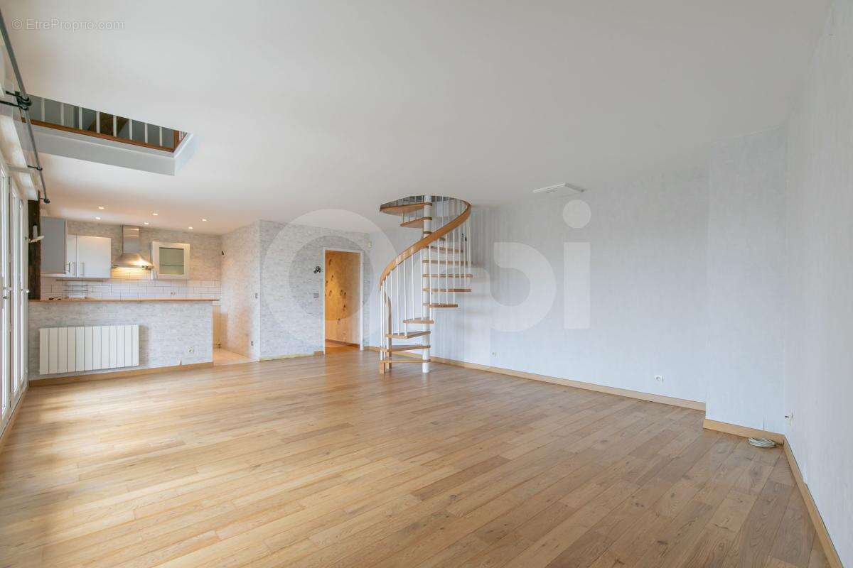 Appartement à BOISSY-SAINT-LEGER