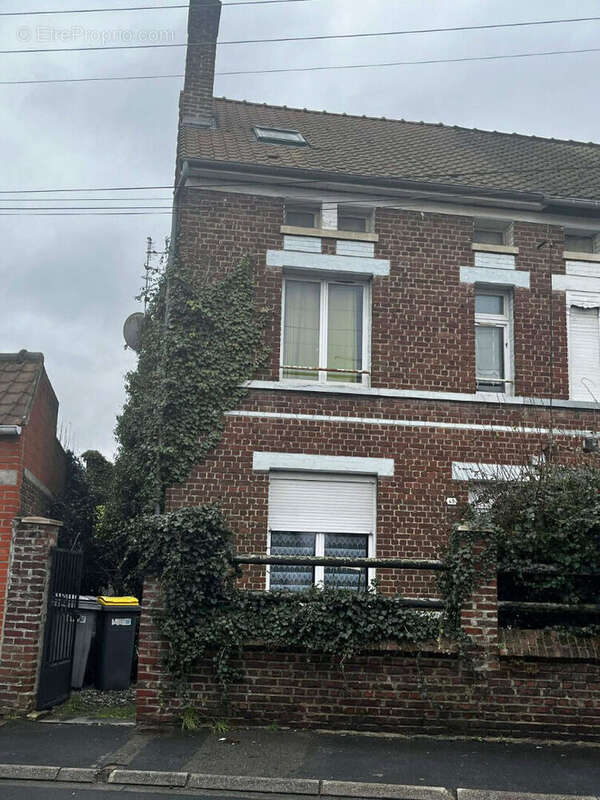 Maison à VIEUX-CONDE