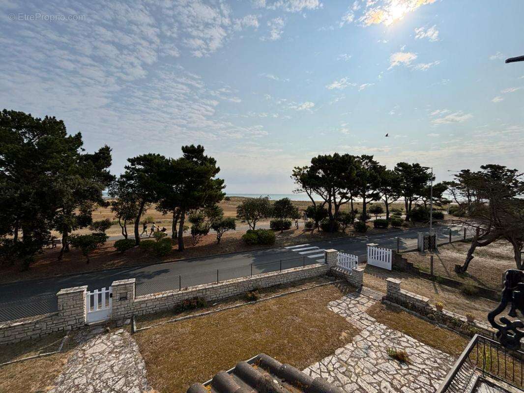 Maison à LA BREE-LES-BAINS