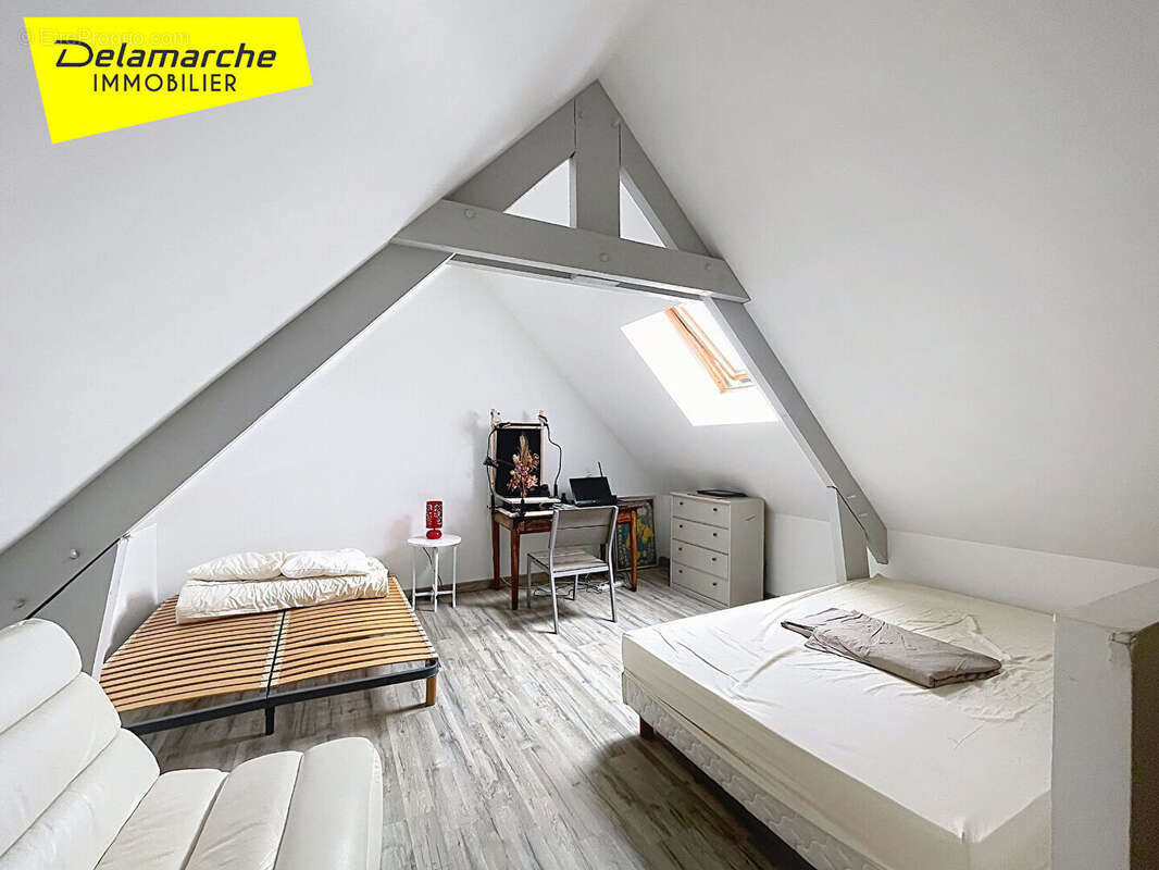 EXCLUSIVITE propriété rénovée 5 chambres  avec dépendances sur un terrain d'env. 4550m²à  Equilly - photo 6