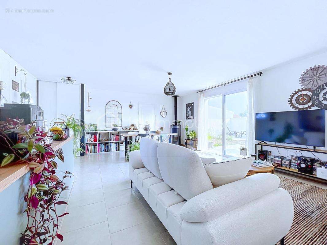Maison plain-pied - 3 chambres - jardin privatif - photo 2