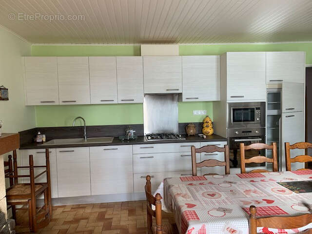 Maison à SAINT-THOMAS-DE-CONAC