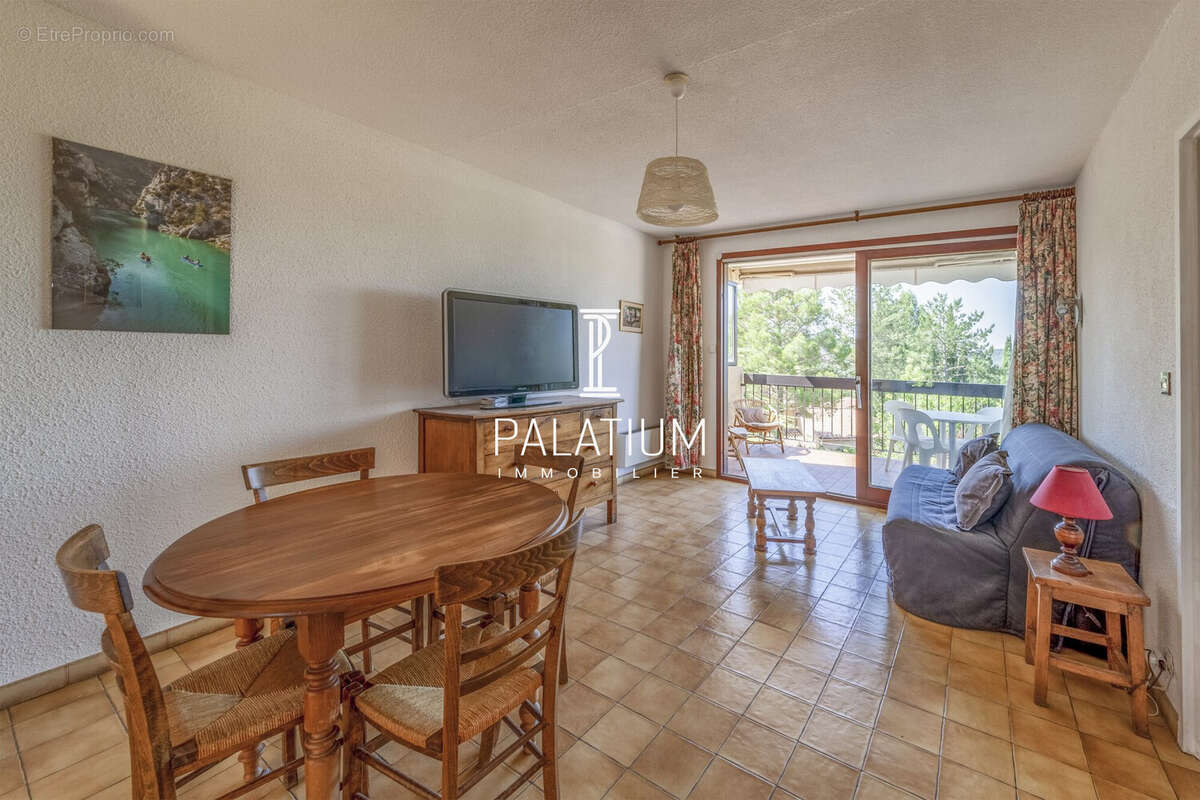 Appartement à GREOUX-LES-BAINS
