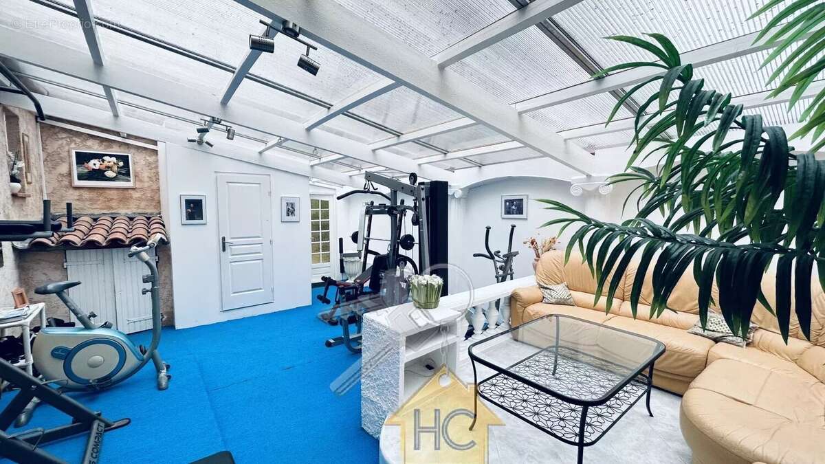 Maison à MOUANS-SARTOUX