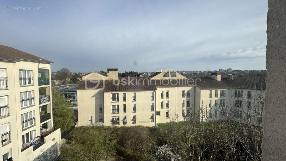 Appartement à CORBEIL-ESSONNES