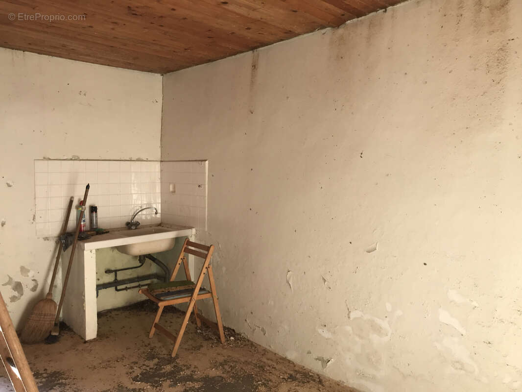 Maison à SAINT-NICOLAS-DU-PELEM