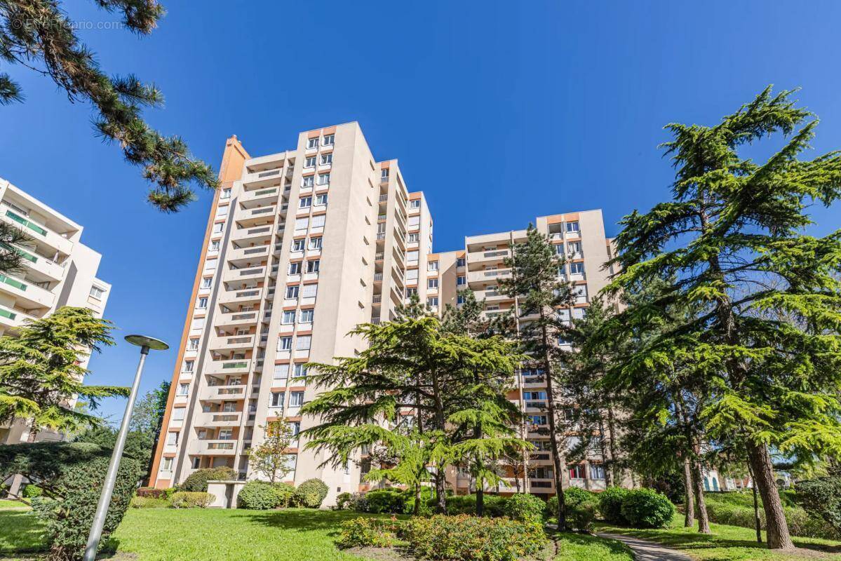 Appartement à EPINAY-SUR-SEINE