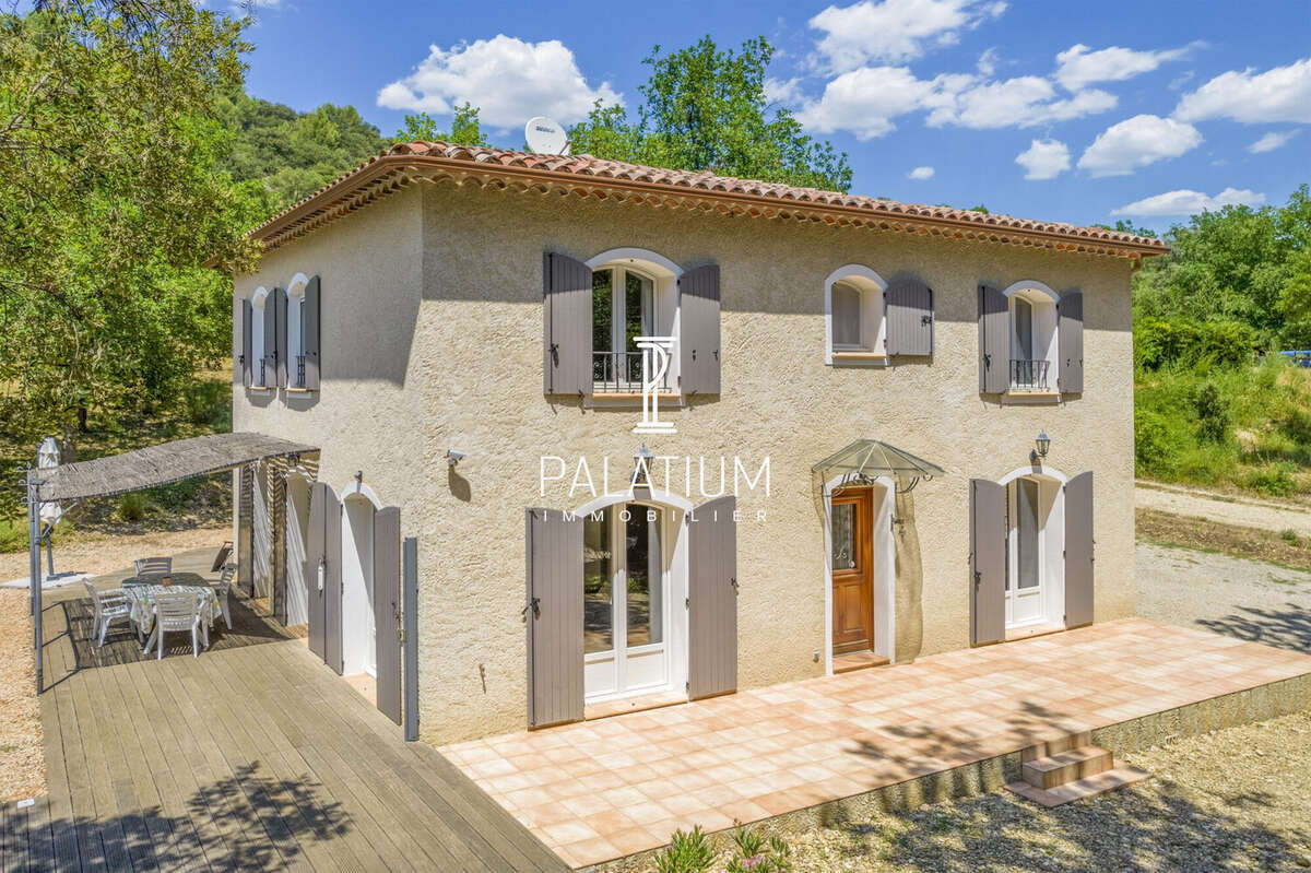 Maison 147 m² à Allemagne-En-Provence  - photo 2