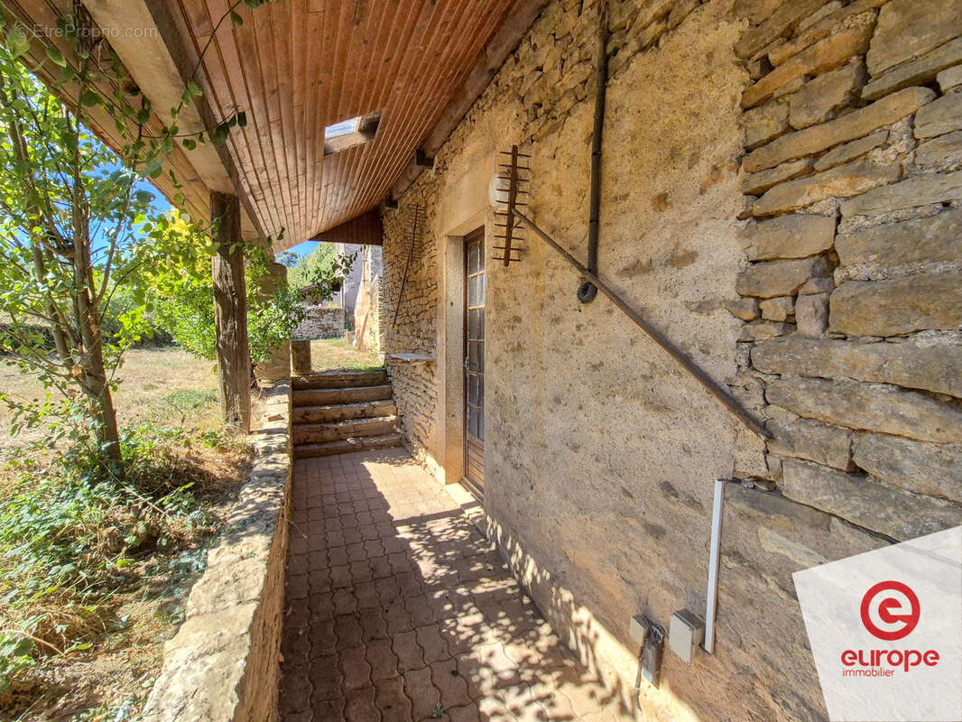 Maisons 6 pièces de 130m2 avec jardins et dépendances à Santigny - photo 13