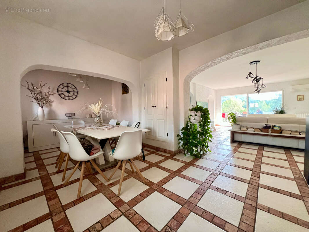 Maison à LA DESTROUSSE