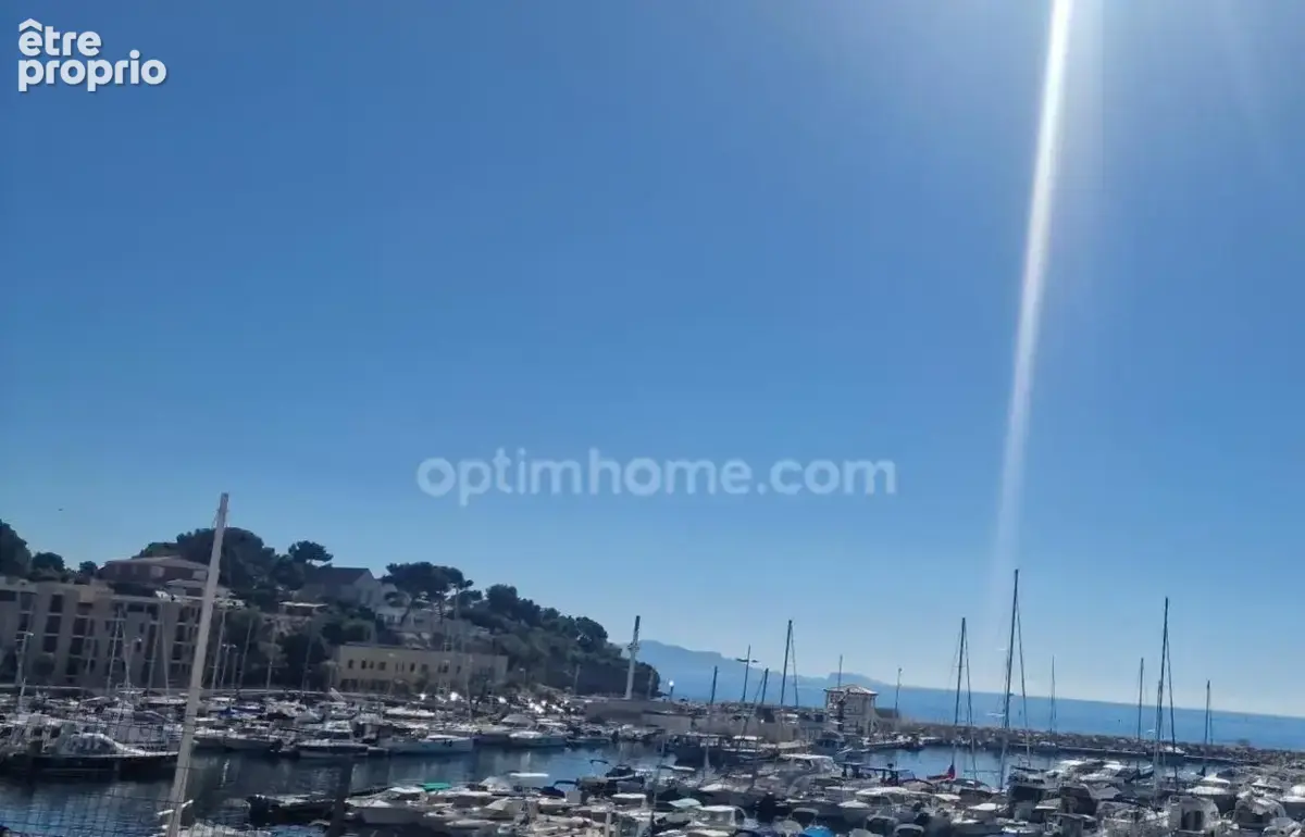 Au pied du port, des plages et du centre! - photo 2