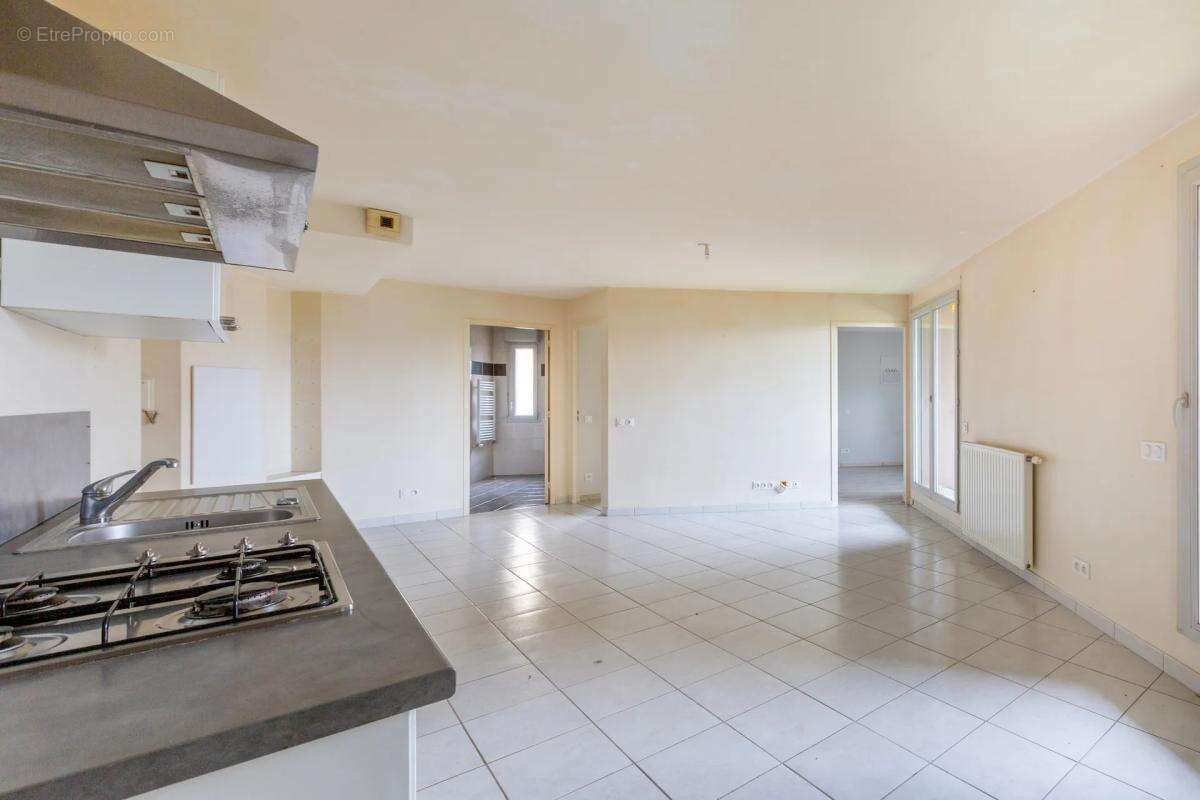 Appartement à RILLIEUX-LA-PAPE