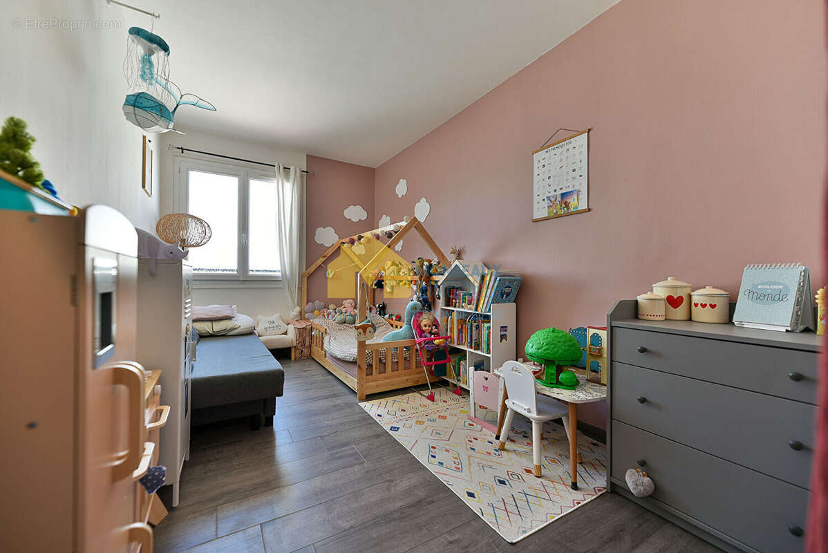 Appartement à FRESNES