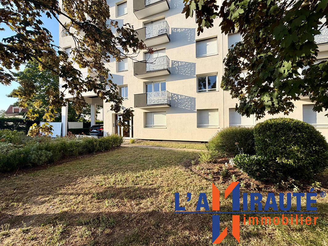 Appartement à SARTROUVILLE