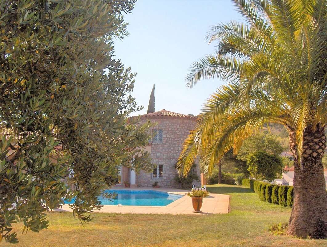 Maison à LES ADRETS-DE-L'ESTEREL