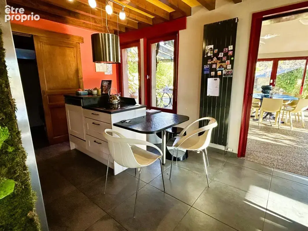 Maison 9 pièces 228 m² à vendre à Saint-Victor-Sur-Rhins (42630) - photo 9