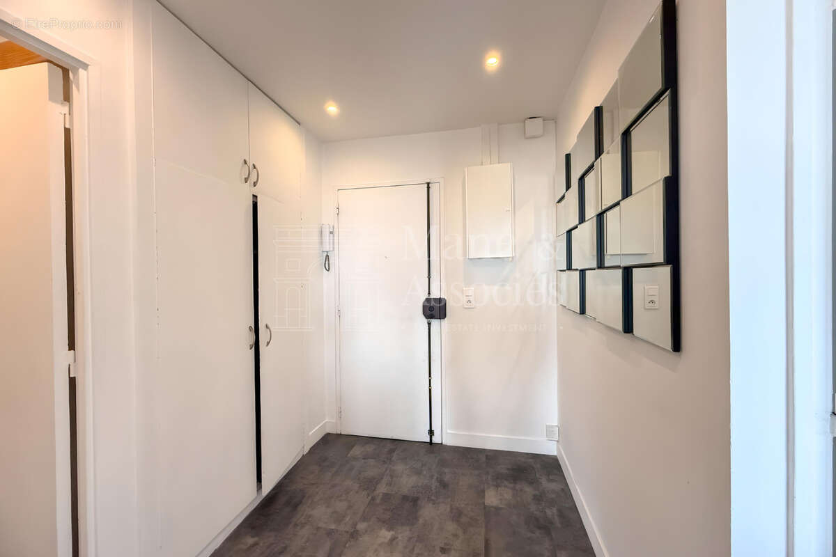 Appartement à COURBEVOIE