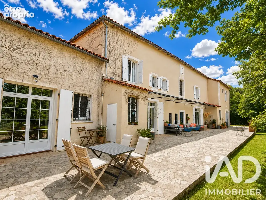Photo 1 - Maison à SAINT-CLAUD