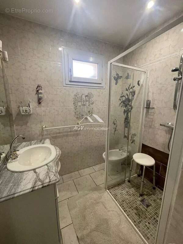 Maison à LES SALLES-DU-GARDON