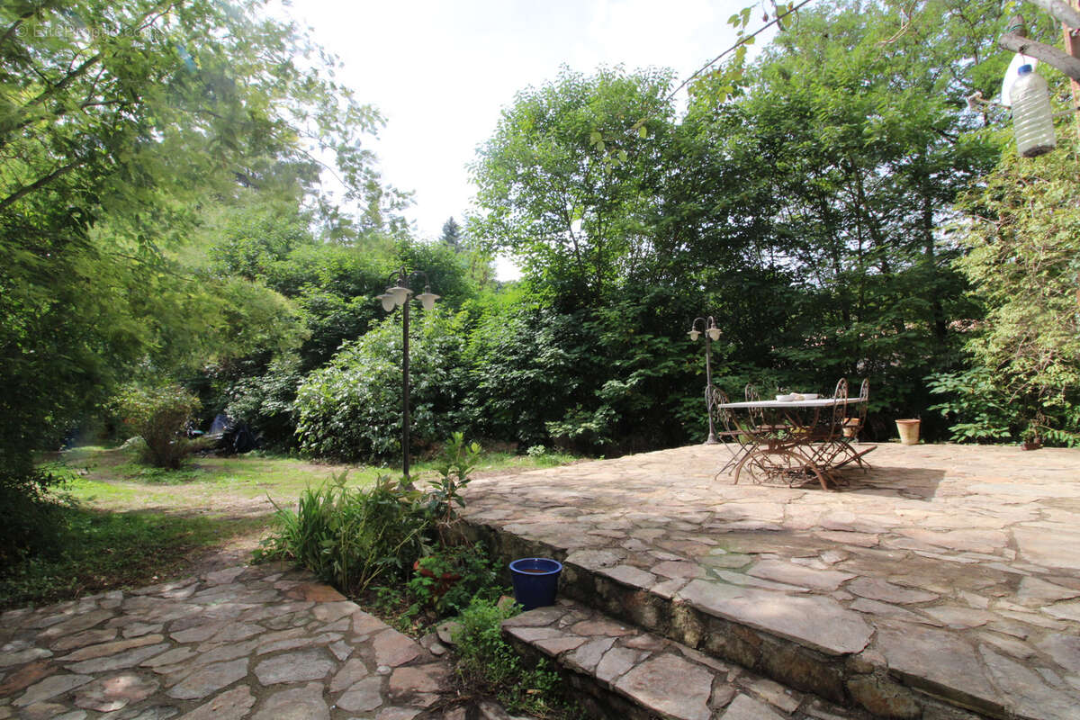 Maison à MOLIERES-SUR-CEZE