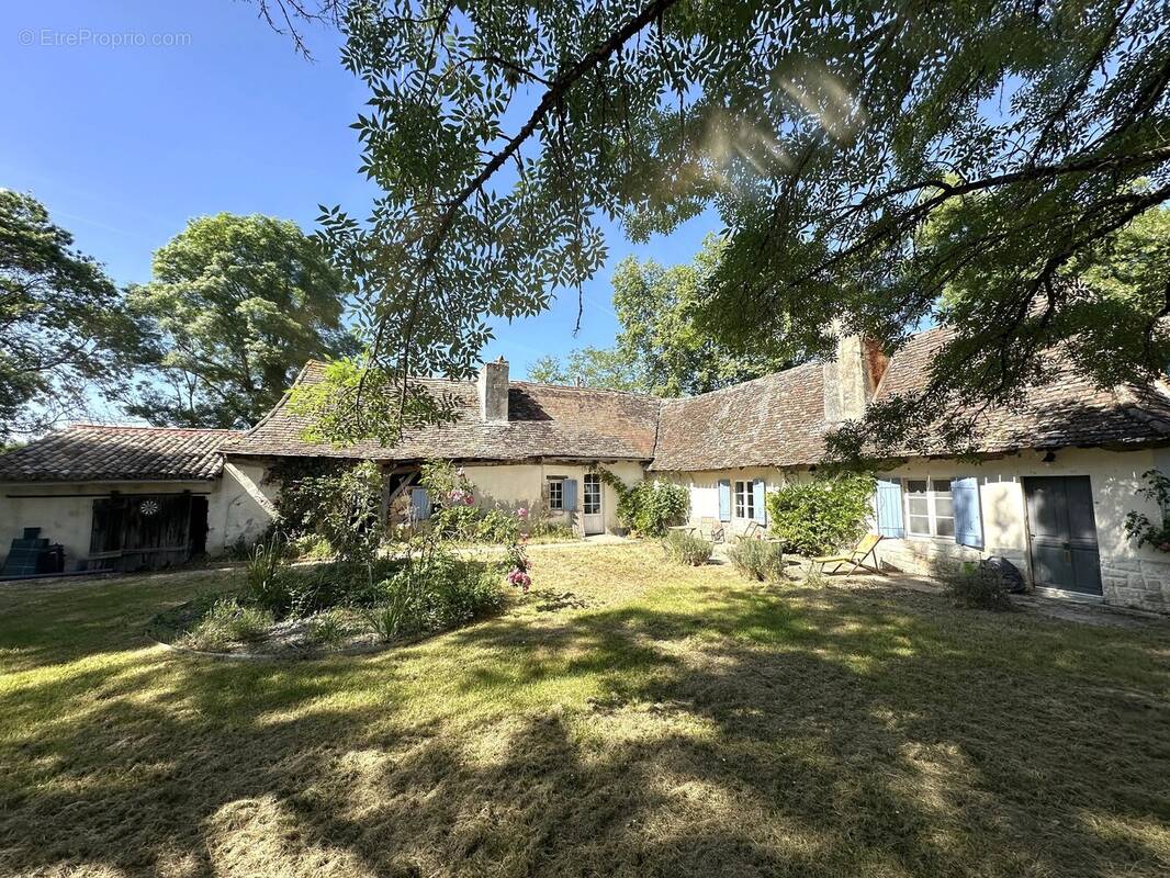 Maison à MONTPON-MENESTEROL