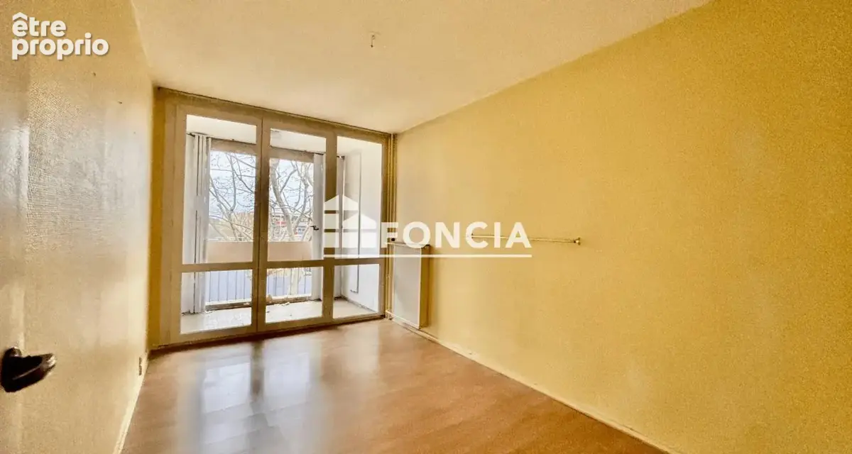 VALENCE appartement T4  - 2ème étage AVEC ascenseur ET garage EN OPTION - photo 5