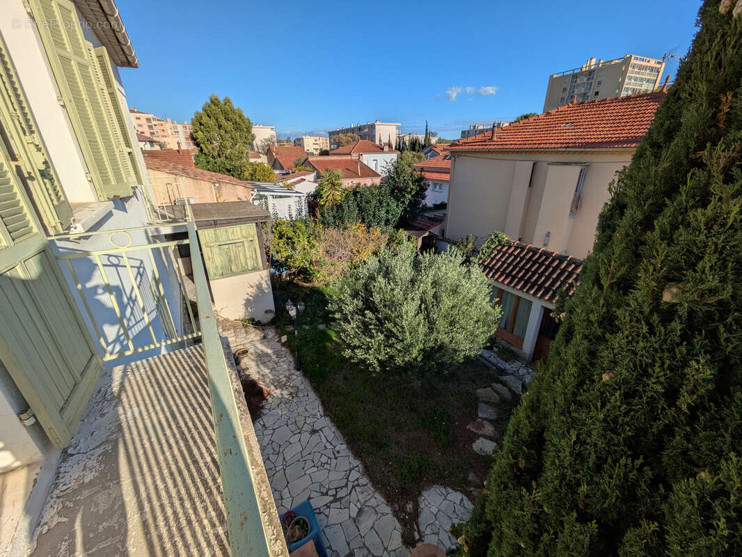 Maison à LA VALETTE-DU-VAR