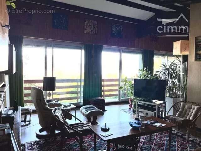 Maison à MIREFLEURS