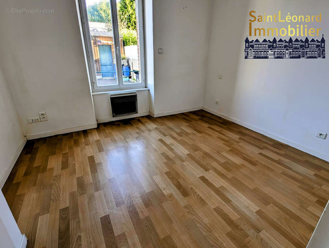 Appartement à FOUGERES