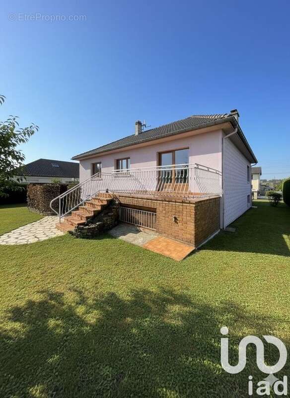 Photo 3 - Maison à COSNES-ET-ROMAIN