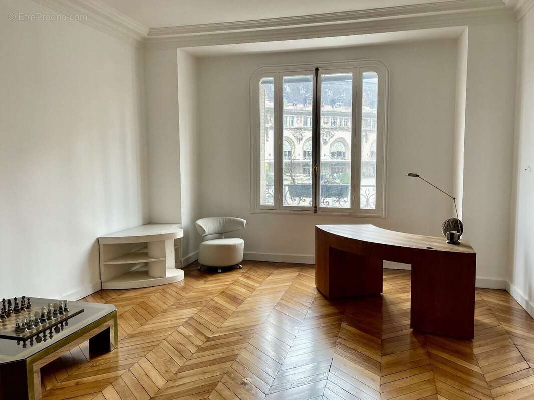 Appartement à PARIS-12E