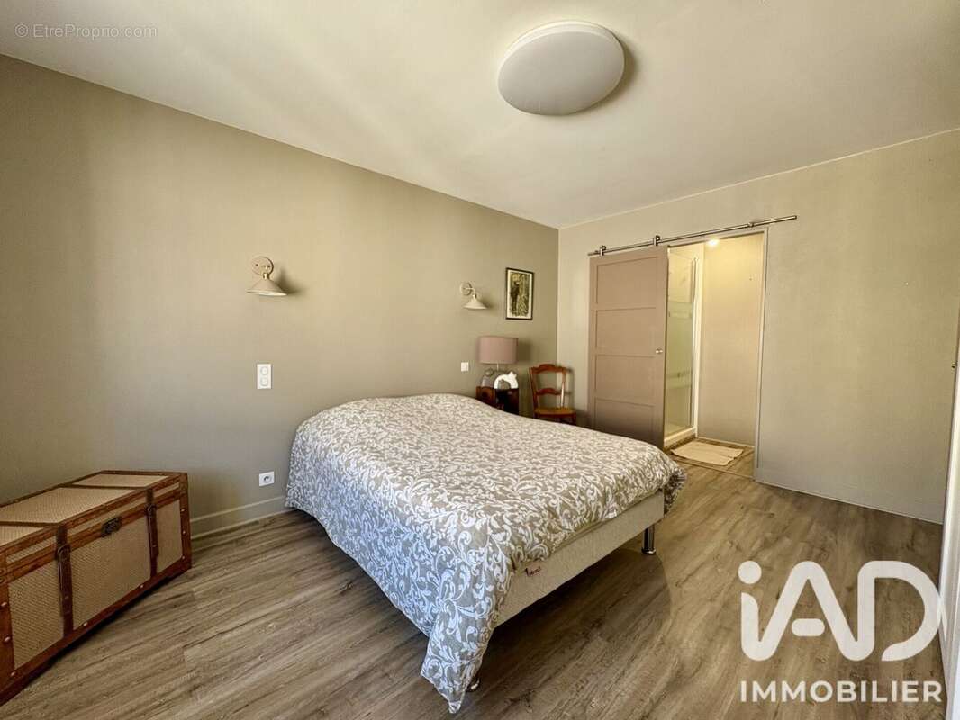 Maison 140 m² à Cognac  - photo 4