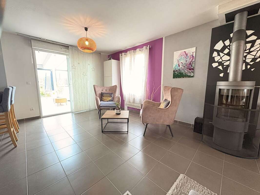Maison Esches 6 pièce(s) 133 m2 - photo 3