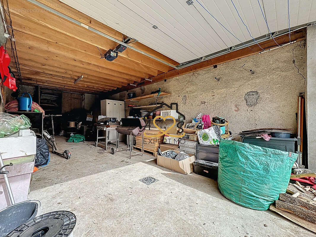 Maison familiale avec nombreuses dépendances   4 chambres   Terrain clos   Saint-Dier-d’Auvergne - photo 15