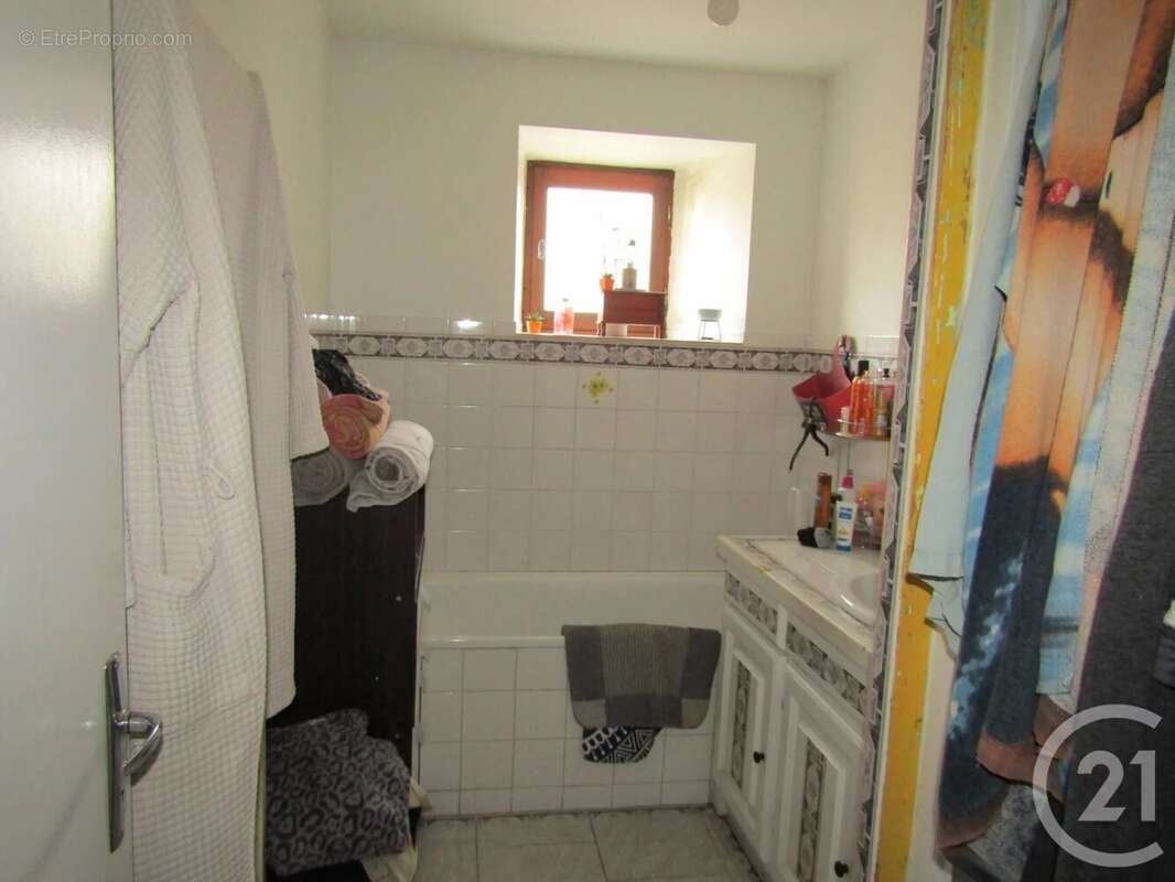 Maison 108 m² à Pioussay  - photo 29