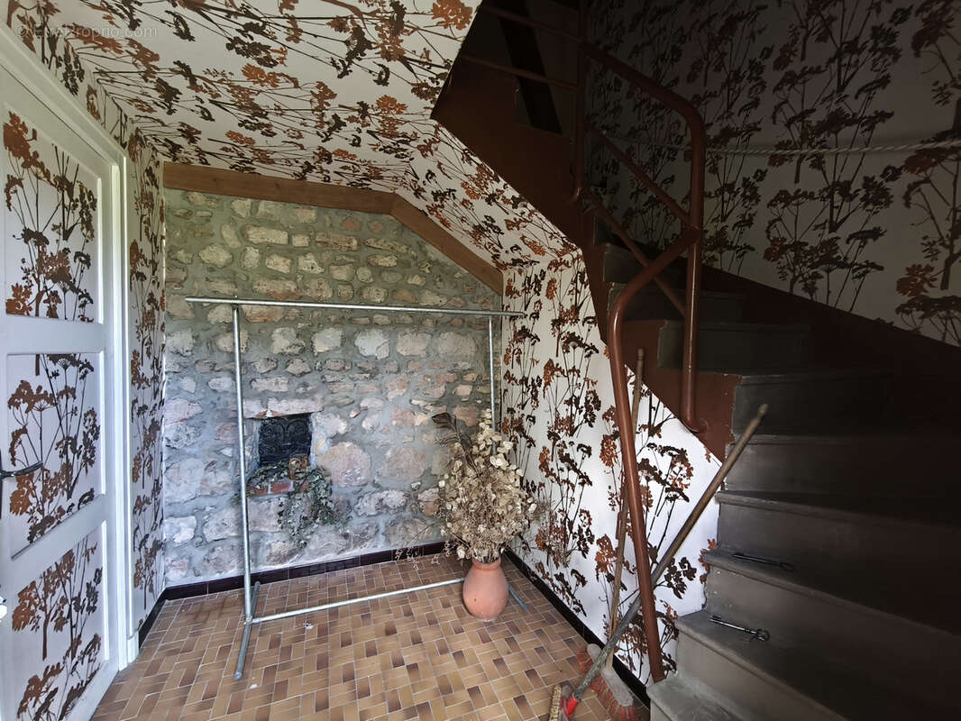 maison avec terrain et garage - photo 6