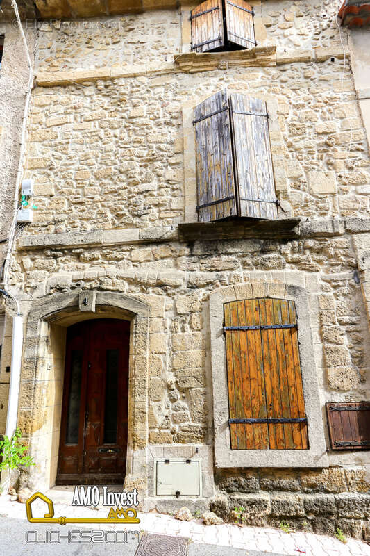 Maison à SAINT-CHAMAS