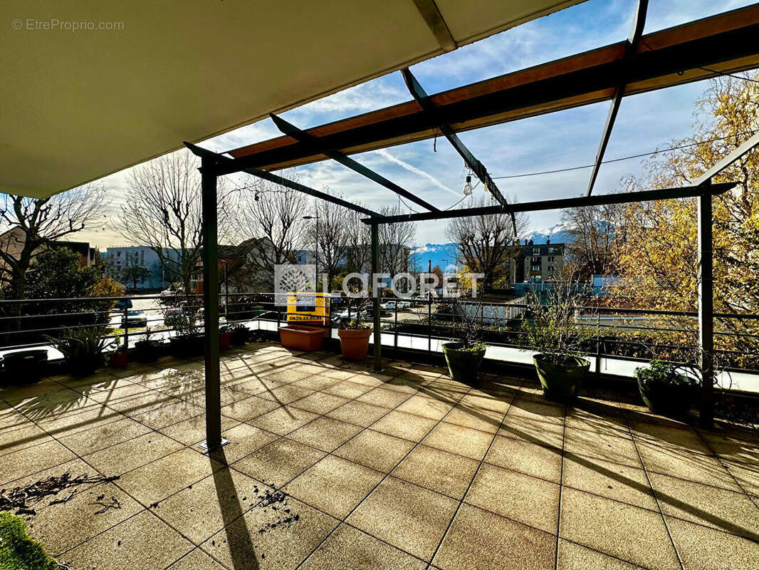 Appartement à SAINT-MARTIN-D&#039;HERES