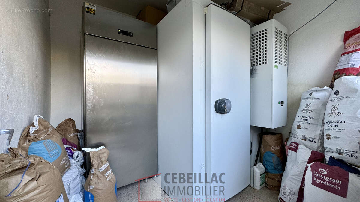 Commerce à SAINT-YORRE