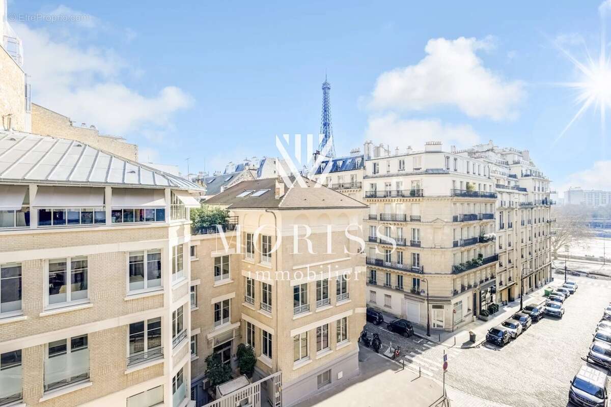 Appartement à PARIS-16E