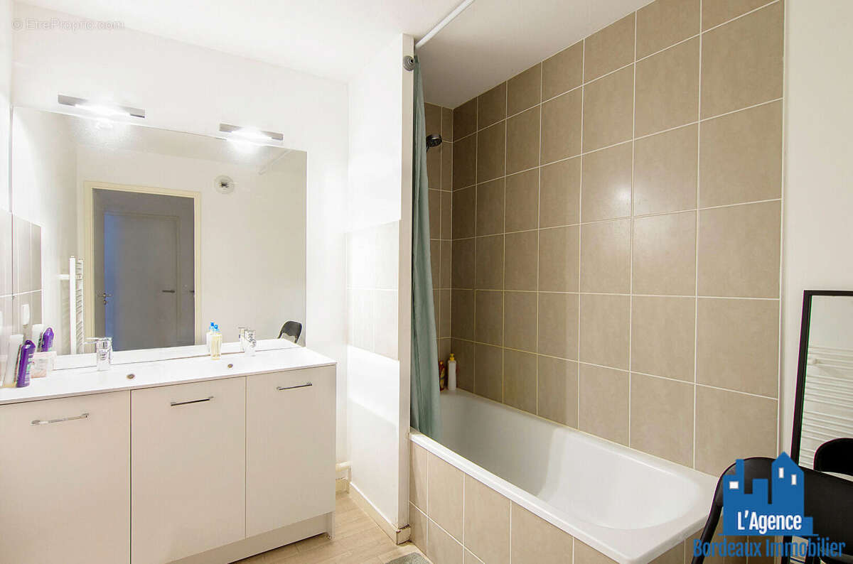 Appartement à VILLENAVE-D'ORNON
