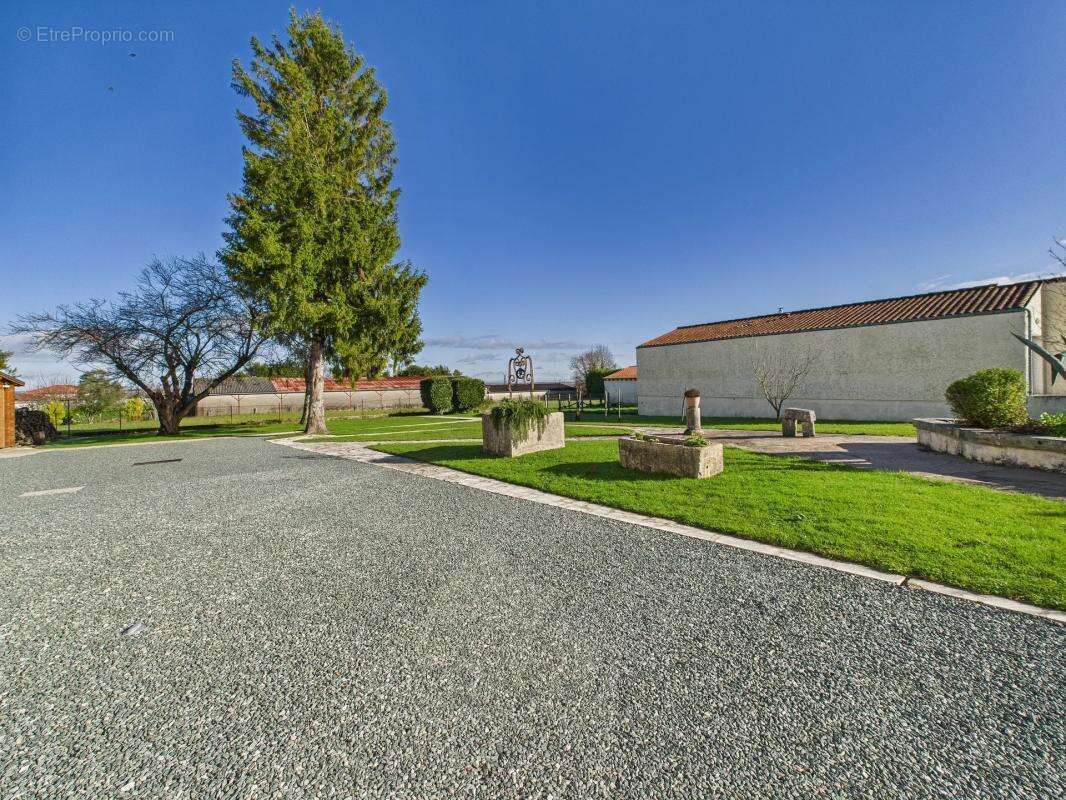 Maison à PREGUILLAC