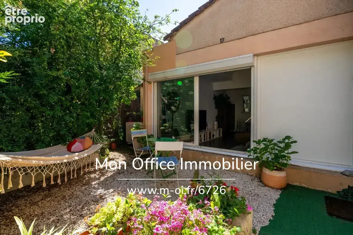 Référence : 6726-GBE - Maison 5 pièces avec jardinet, terrasse et stationnement - photo 2