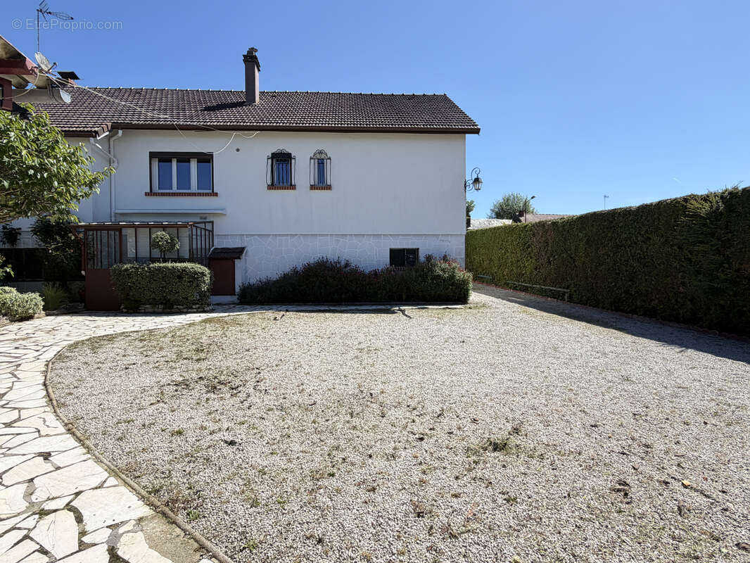 Maison à AUX MARAIS