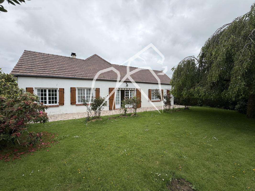 Maison à CLERES