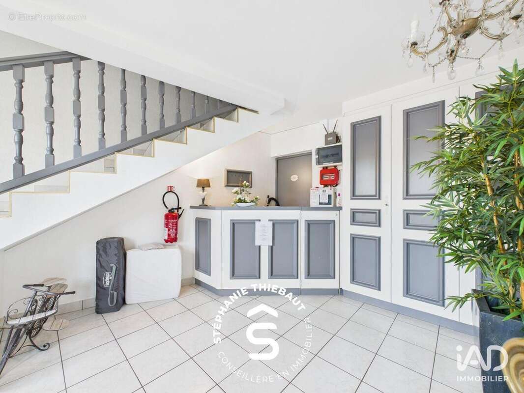 Photo 7 - Commerce à GRANDVILLERS