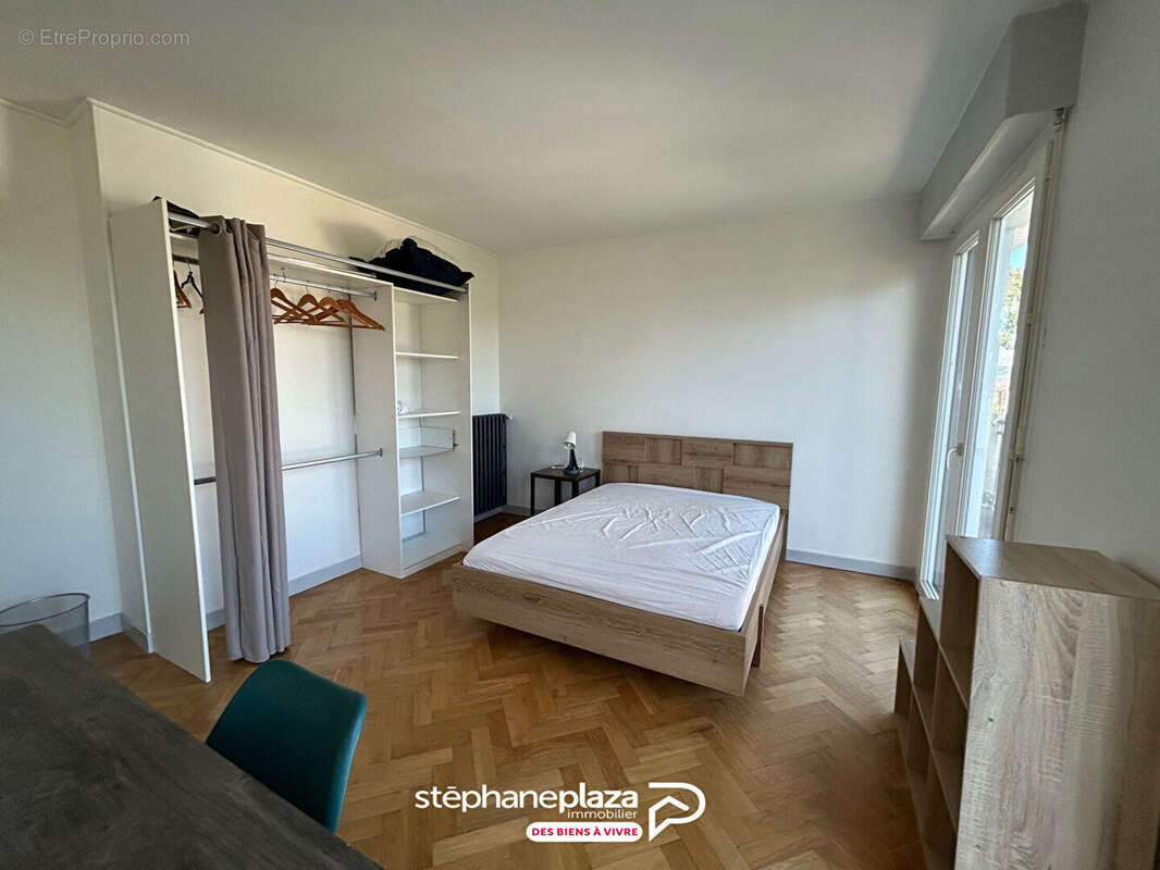 Maison à SAINT-ETIENNE-DU-ROUVRAY