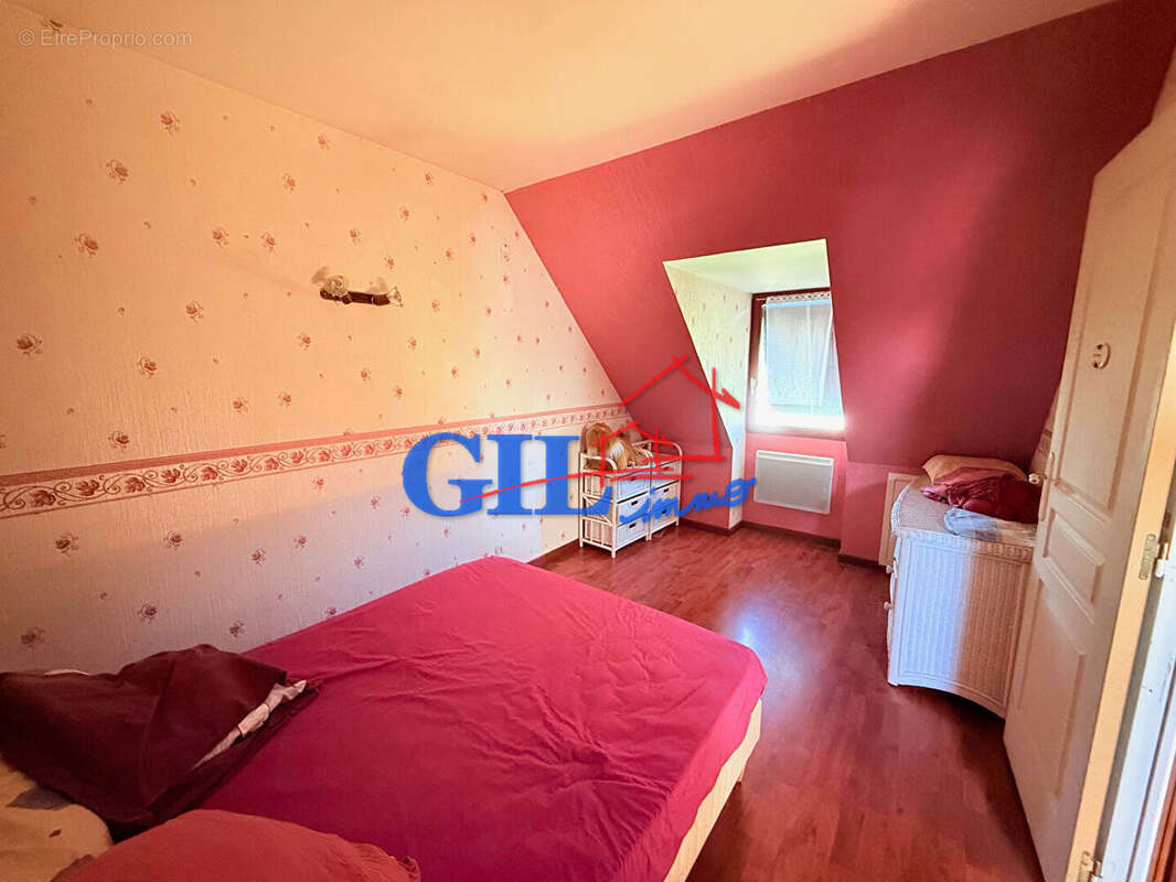 Maison à OZOUER-LE-VOULGIS