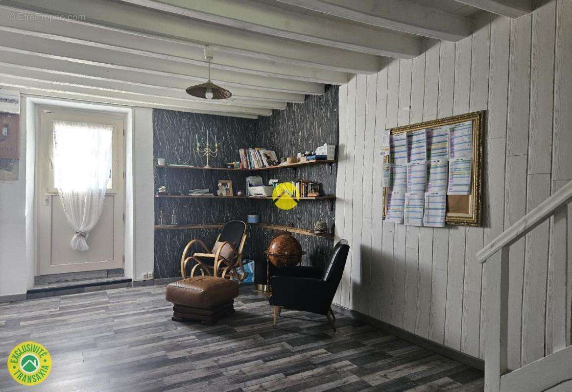 Maison à BIZENEUILLE