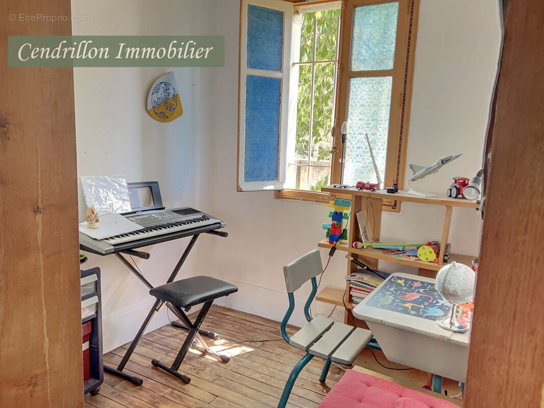 Charmante Maison de Bourg Indépendante à Bonnat   103 m2 sur 335 m2 de terrain - photo 11